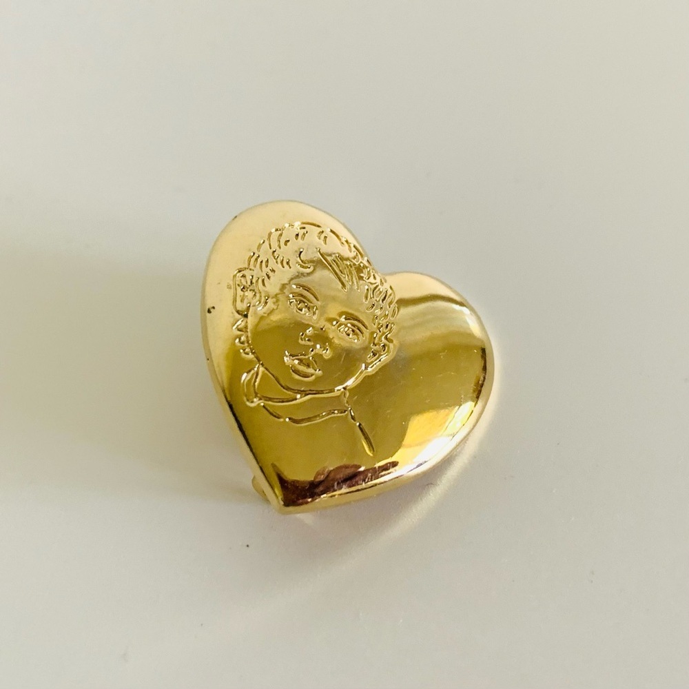 🛍️Bundle sale! The Variety Club 2000 heart pin